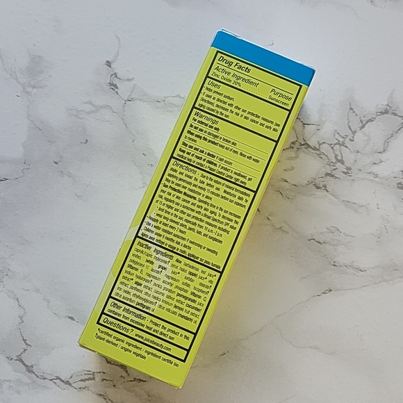 Juice Beauty 30 SPF Oil Free Moisturizer - Picture 2 of 3